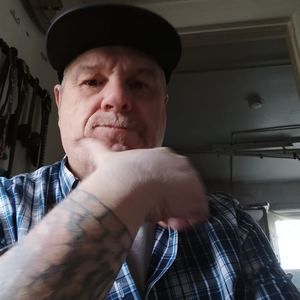 Meet your Posher, Tom